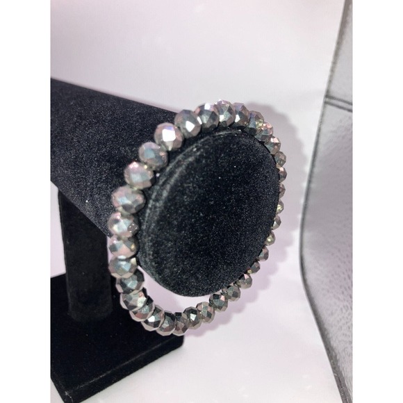 Silver-Tone Shiny Hexagon Beaded Stretchy 3 5/8 Inch Around Bracelet! - Picture 4 of 4